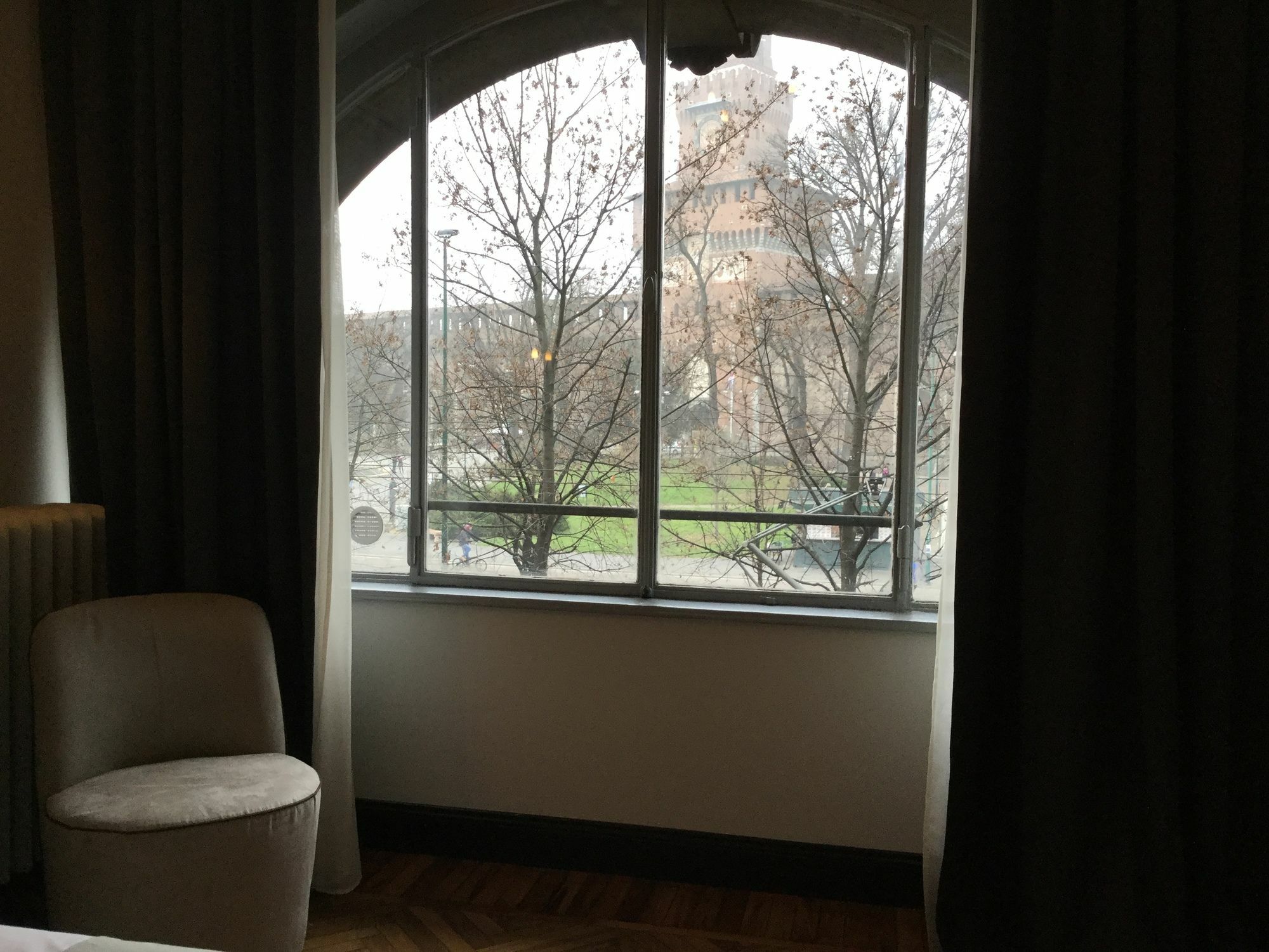 Castello Guest House Milano ภายนอก รูปภาพ